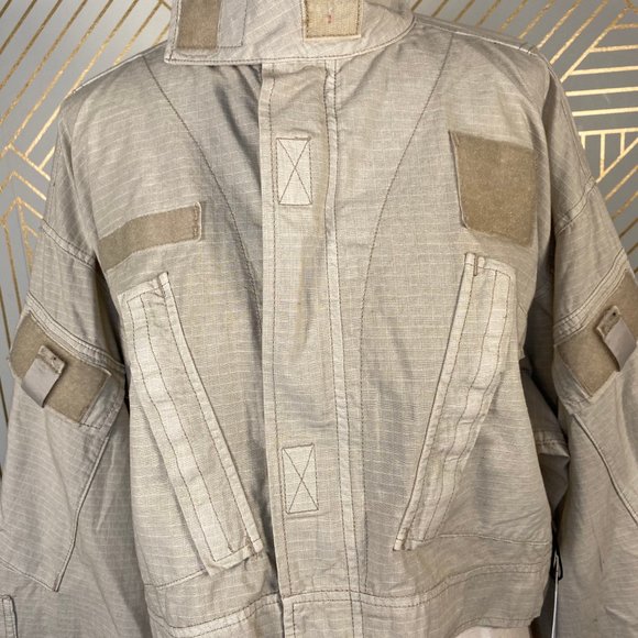 RE/DONE Cropped Cotton Cargo Jacket In Neutral - Picture 4 of 8
